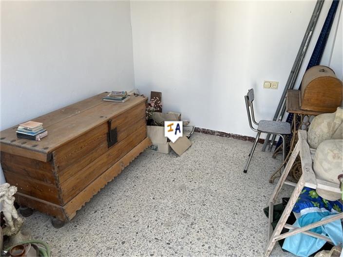 Image No.12-7 Bed House for sale