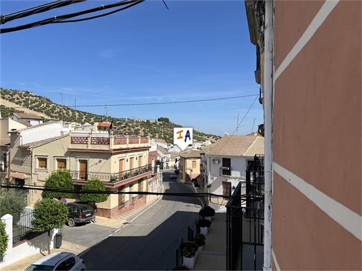 Image No.7-7 Bed House for sale