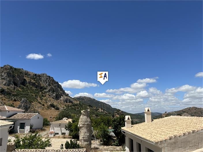 Image No.17-3 Bed House for sale