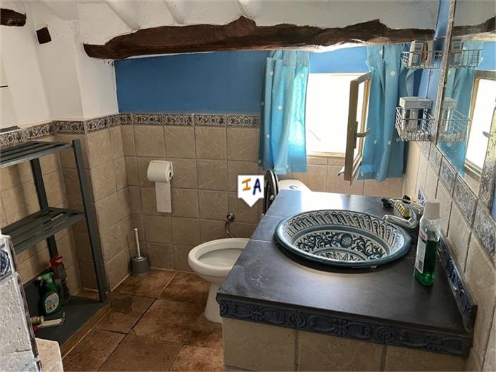 Image No.14-4 Bed Farmhouse for sale