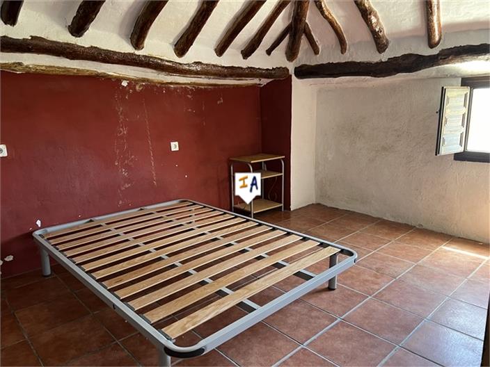 Image No.16-4 Bed Farmhouse for sale