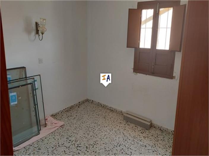 Image No.15-6 Bed House for sale