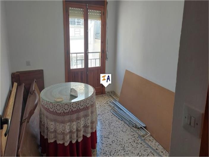 Image No.17-6 Bed House for sale