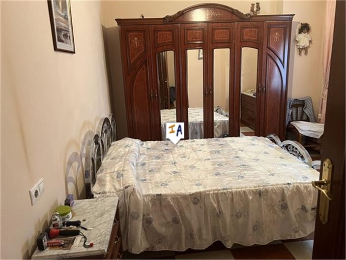 Image No.12-4 Bed House for sale