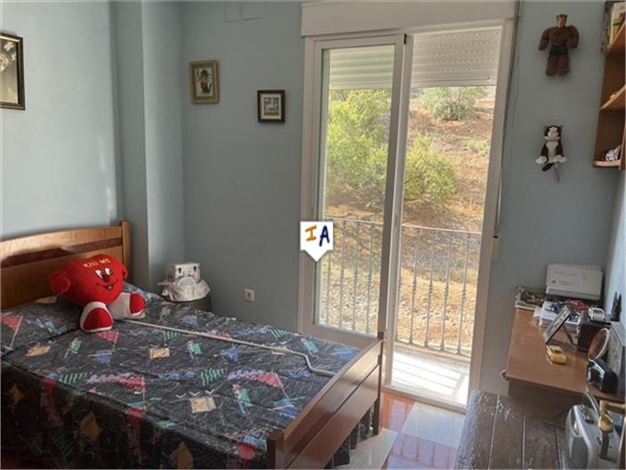 Image No.13-4 Bed House for sale