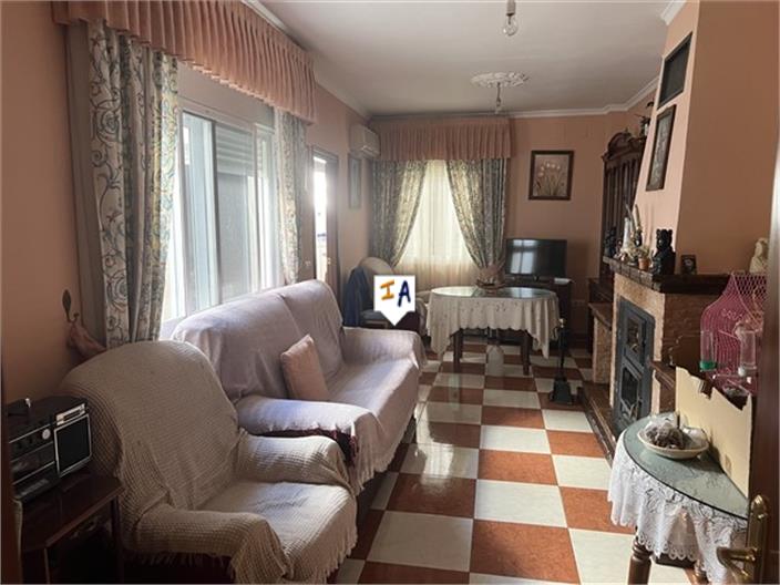 Image No.6-4 Bed House for sale