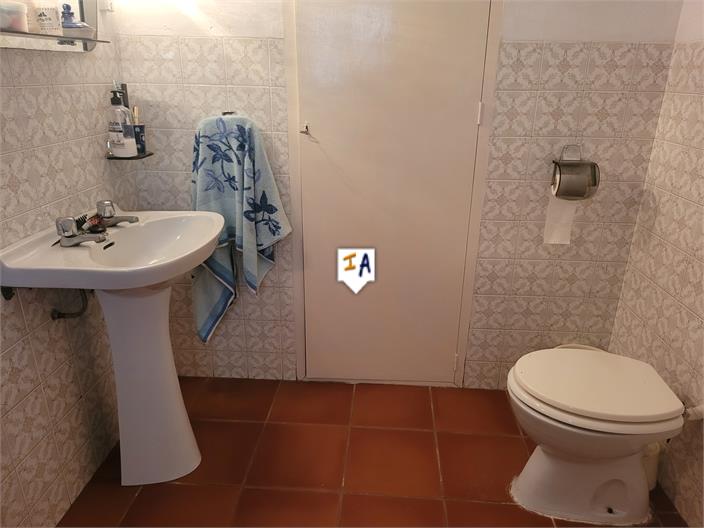 Image No.9-3 Bed House for sale