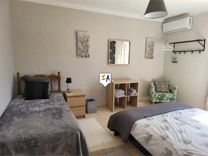 Image No.12-5 Bed Villa for sale