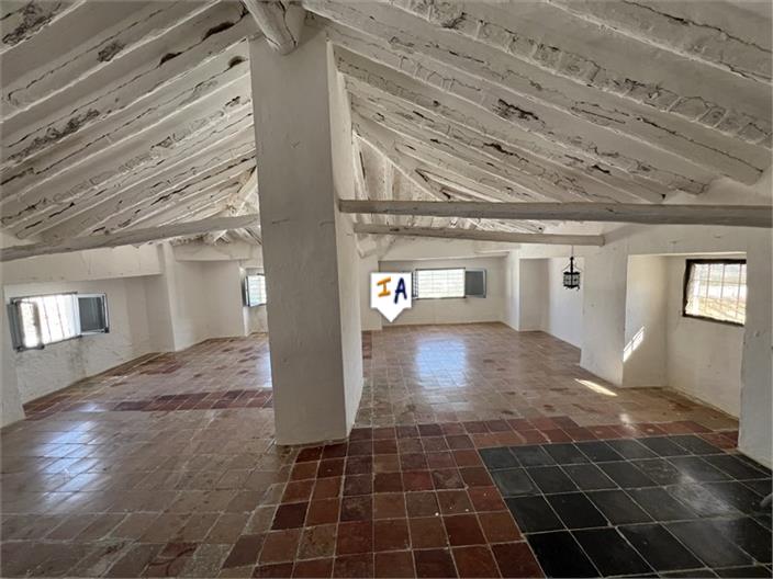 Image No.11-7 Bed House for sale