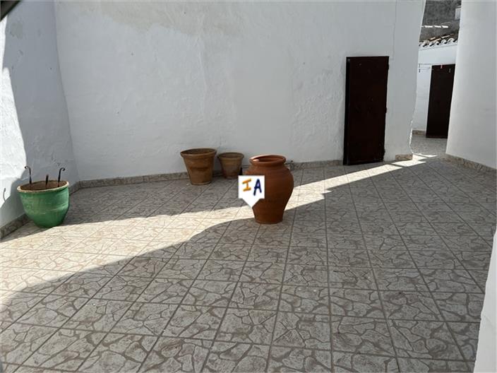 Image No.6-7 Bed House for sale