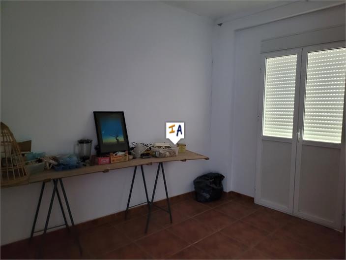 Image No.14-3 Bed House for sale