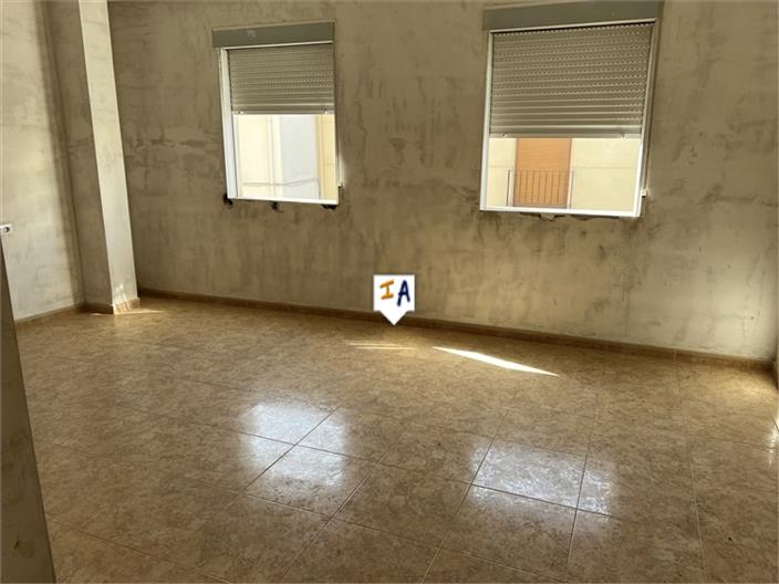 Image No.11-3 Bed House for sale