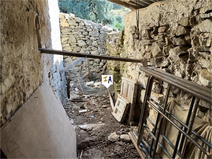 Image No.13-3 Bed Farmhouse for sale