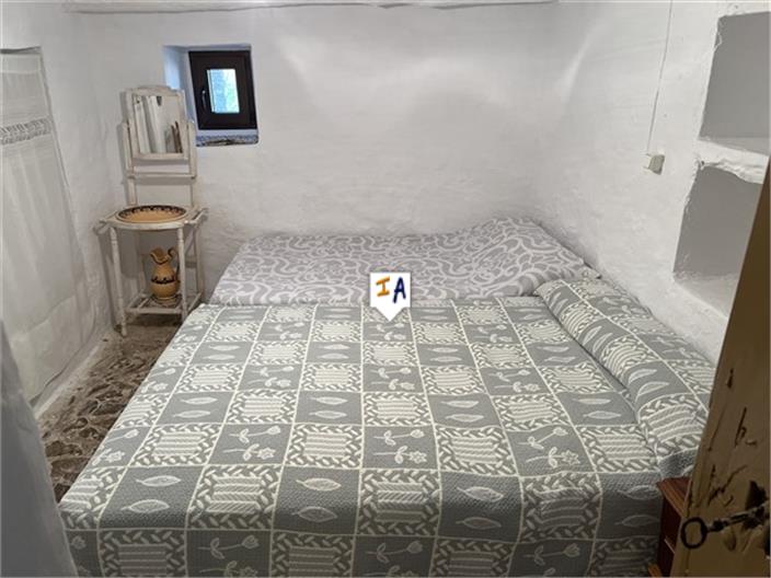 Image No.10-3 Bed Farmhouse for sale