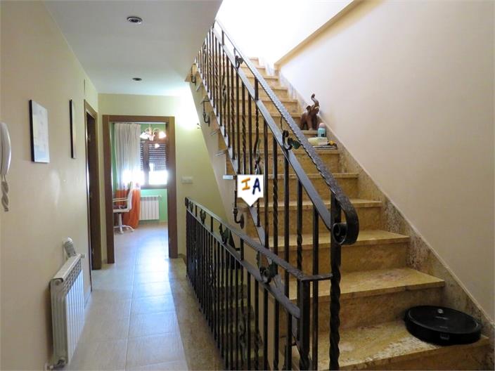 Image No.13-3 Bed House for sale