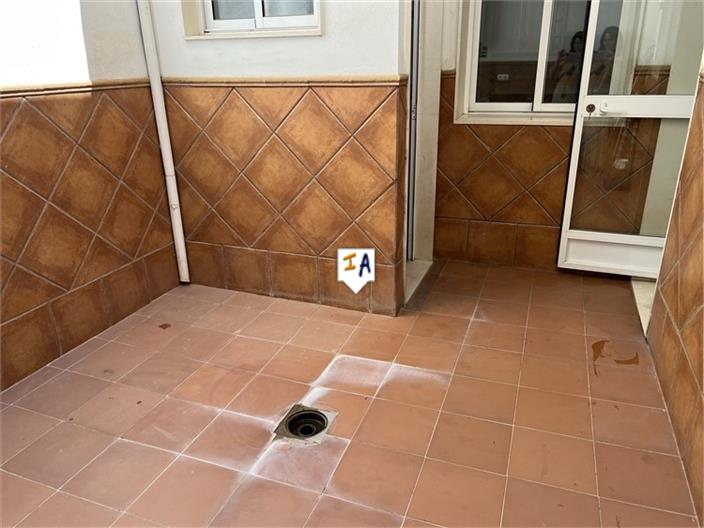 Image No.15-3 Bed House for sale