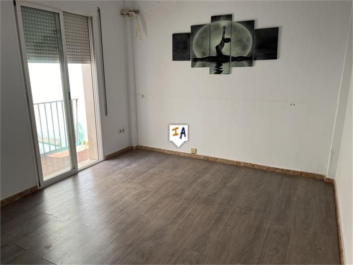 Image No.10-3 Bed House for sale