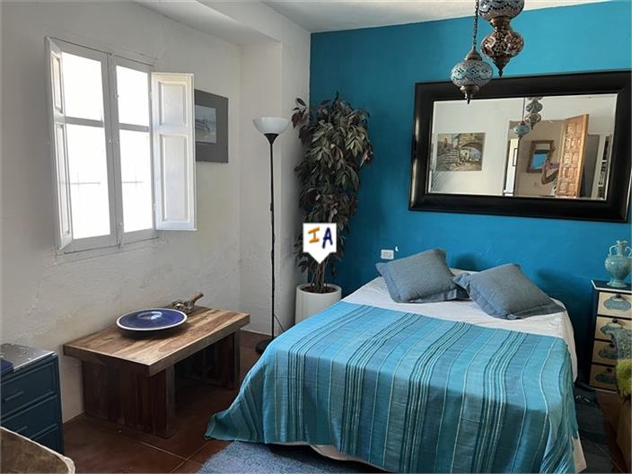 Image No.17-5 Bed Farmhouse for sale