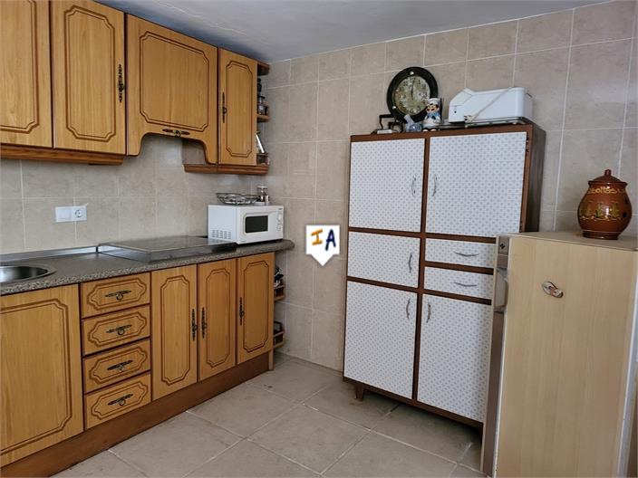 Image No.15-6 Bed Farmhouse for sale