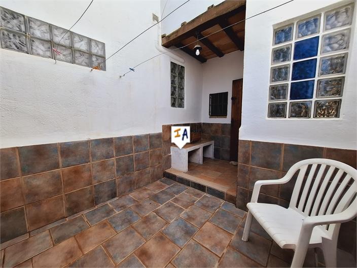 Image No.8-4 Bed House for sale