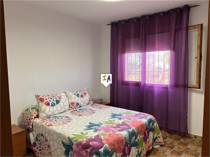 Image No.12-2 Bed House for sale