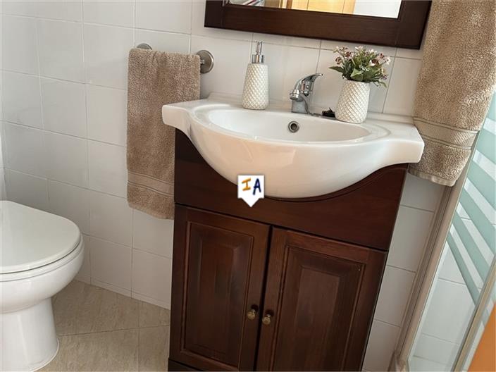 Image No.13-3 Bed House for sale