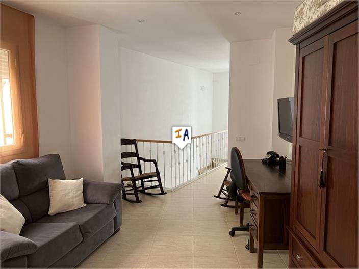 Image No.5-3 Bed House for sale