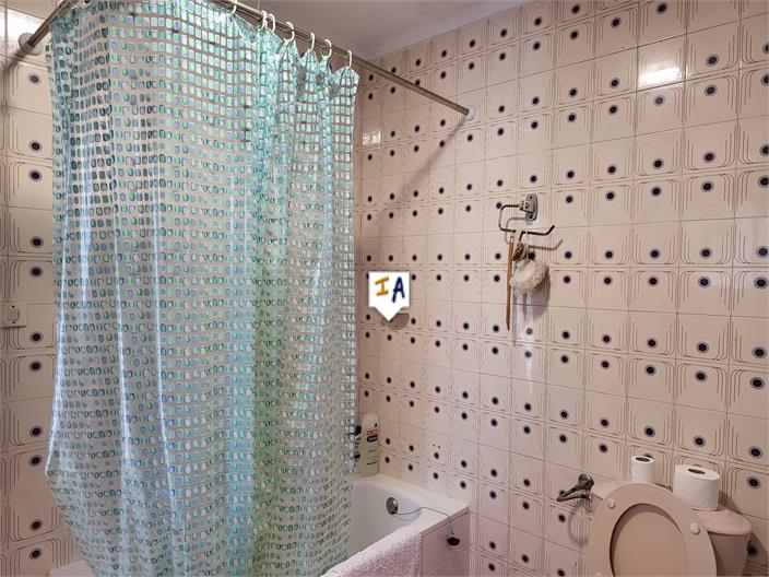 Image No.12-3 Bed House for sale