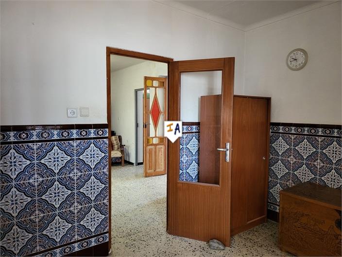 Image No.17-3 Bed House for sale