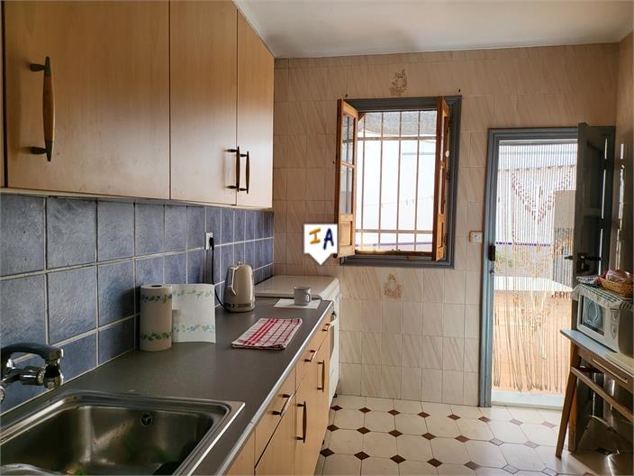 Image No.10-3 Bed House for sale