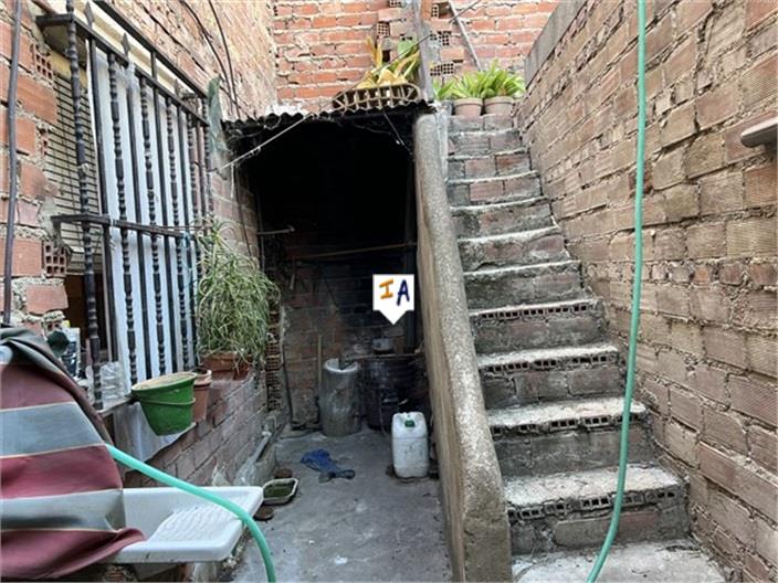 Image No.7-5 Bed House for sale