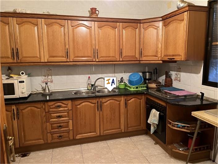 Image No.9-5 Bed House for sale