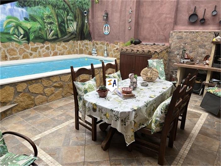 Image No.3-3 Bed House for sale