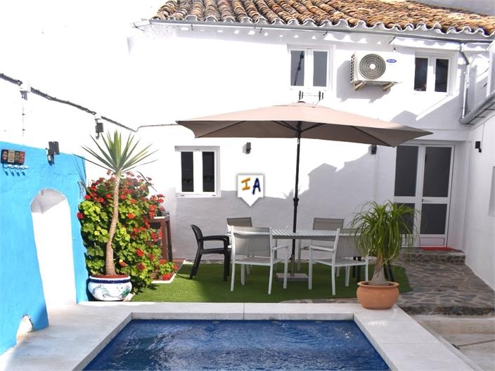 Image No.1-4 Bed House for sale
