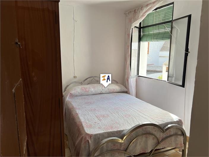 Image No.7-3 Bed House for sale