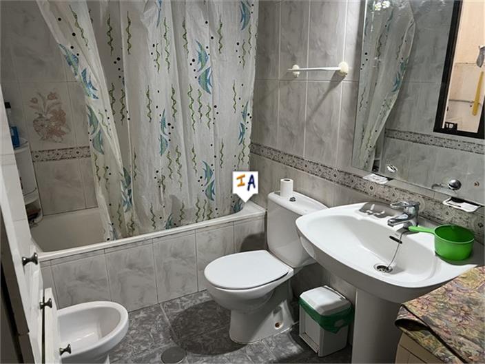 Image No.16-5 Bed House for sale