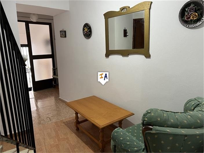 Image No.7-5 Bed House for sale