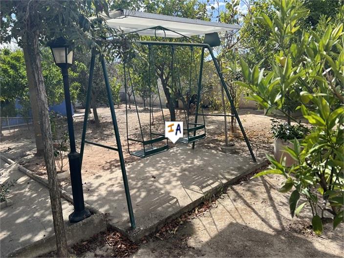 Image No.6-3 Bed House for sale