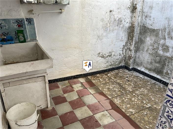 Image No.12-3 Bed House for sale