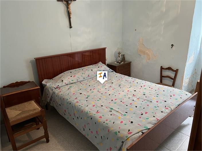 Image No.11-5 Bed House for sale