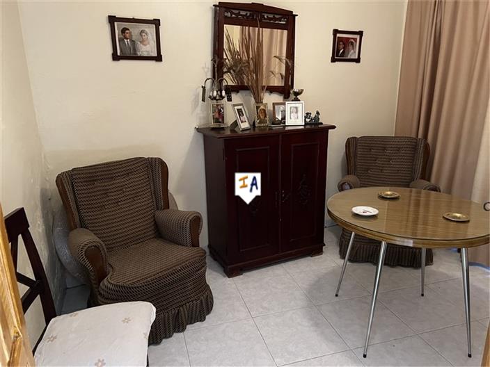 Image No.13-6 Bed House for sale