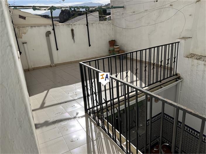 Image No.14-6 Bed House for sale