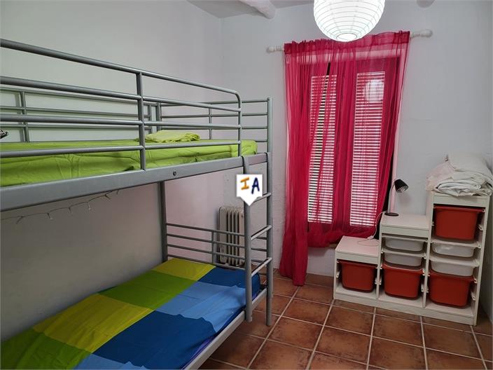 Image No.9-4 Bed House for sale