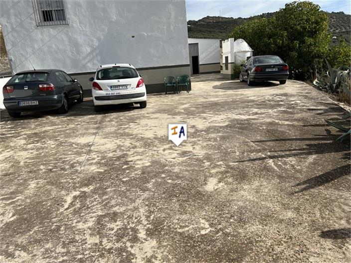 Image No.3-5 Bed Farmhouse for sale