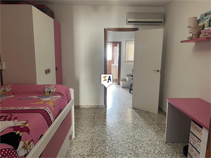 Image No.14-3 Bed House for sale