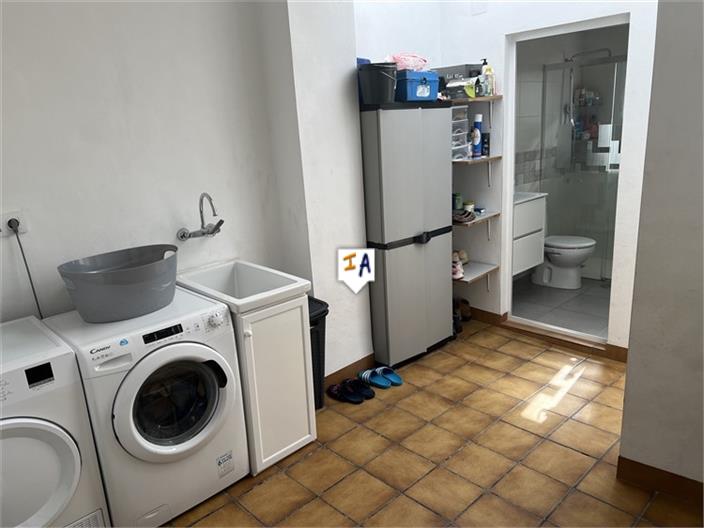 Image No.6-3 Bed House for sale