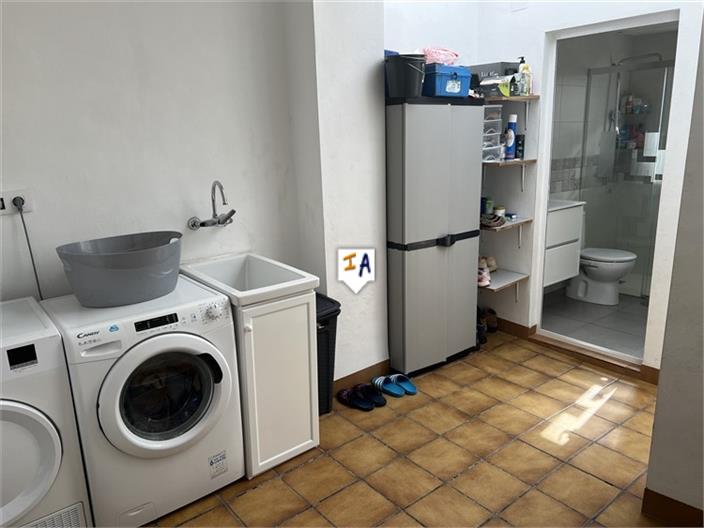 Image No.7-3 Bed House for sale