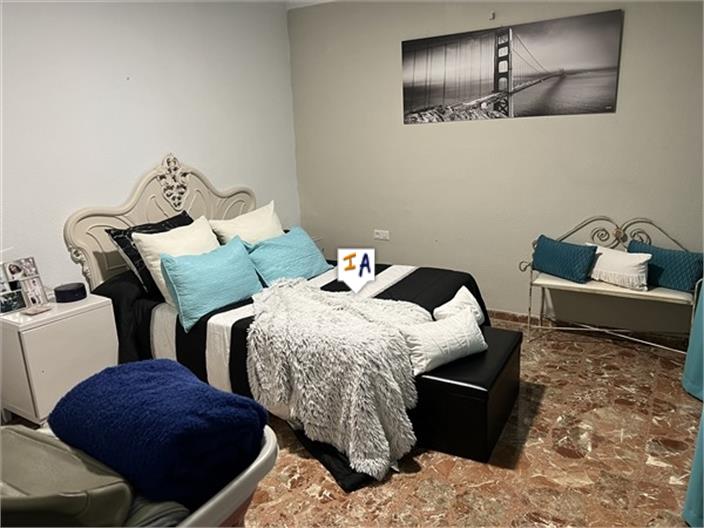 Image No.14-5 Bed House for sale