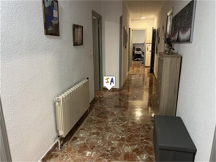 Image No.17-5 Bed House for sale