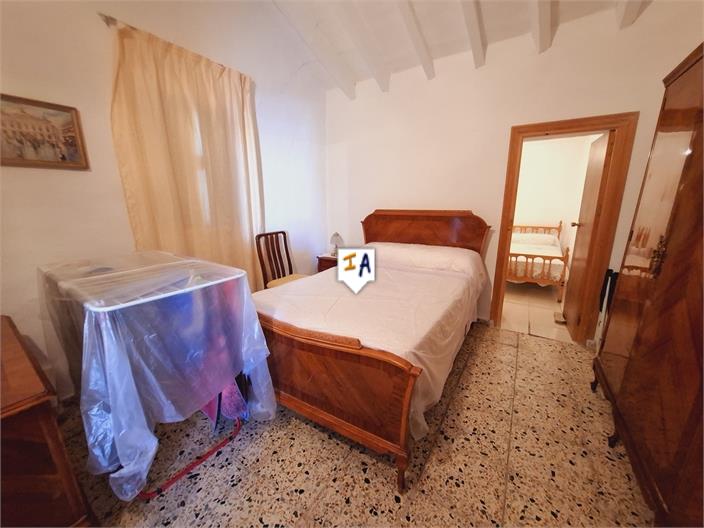 Image No.10-2 Bed House for sale